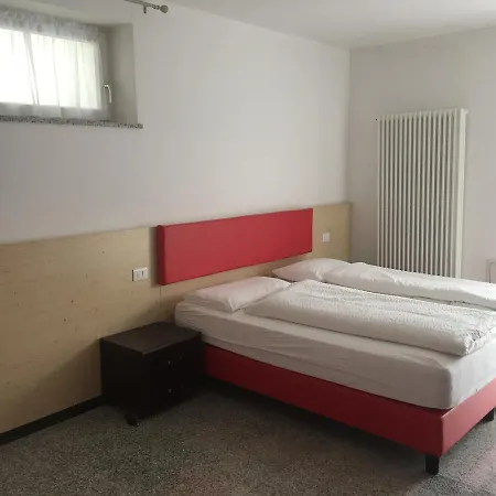 卡萨蓝博恩公寓 公寓 特伦托